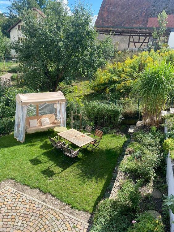Provisionsfrei! Saniertes Einfamilienhaus +großem Garten & Garage
