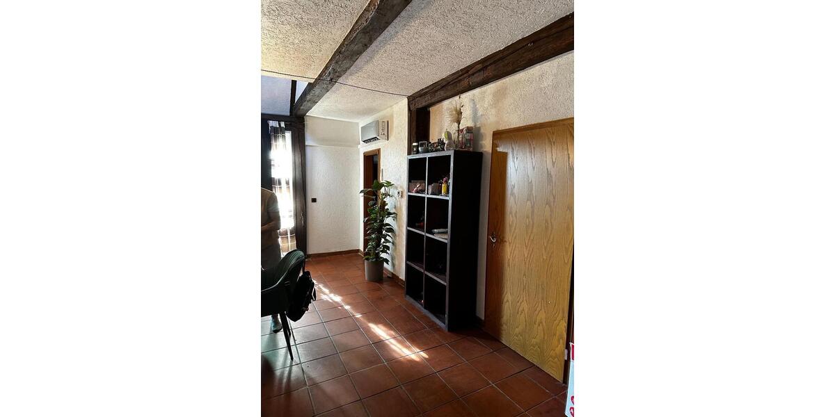 Dachgeschoßwohnung Nürnberg Gaismannshof - 5 Zimmer, 125 m&sup2;, 1.500&euro; | Angebot:27605204