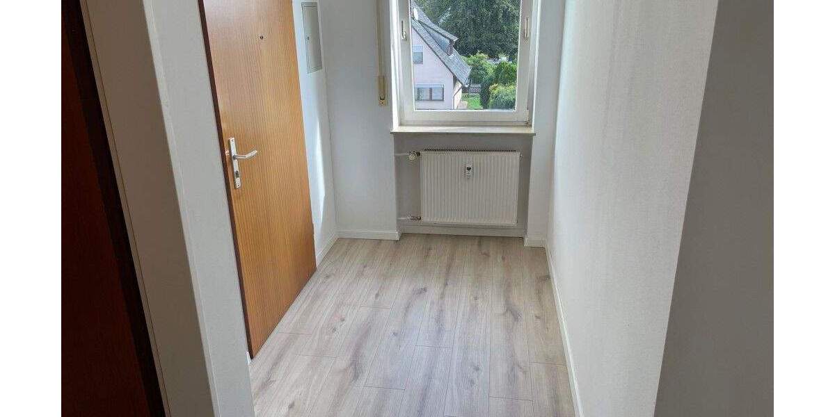 Etagenwohnung Nürnberg Altenfurt - 4 Zimmer, 100 m&sup2;, 1.100&euro; | Angebot:25111826