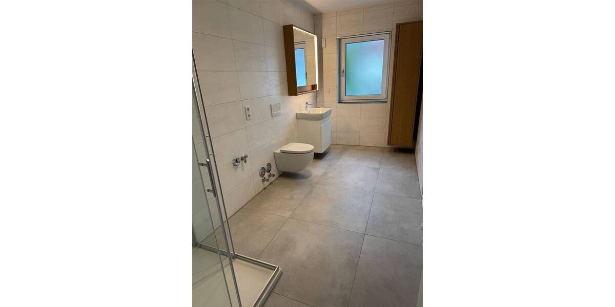 Etagenwohnung Lauf - 4 Zimmer, 124 m&sup2;, 2.100&euro; | Angebot:25998806