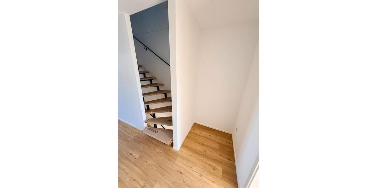 Reihenhaus Stein - 5 Zimmer, 145 m&sup2;, 2.300&euro; | Angebot:27614454