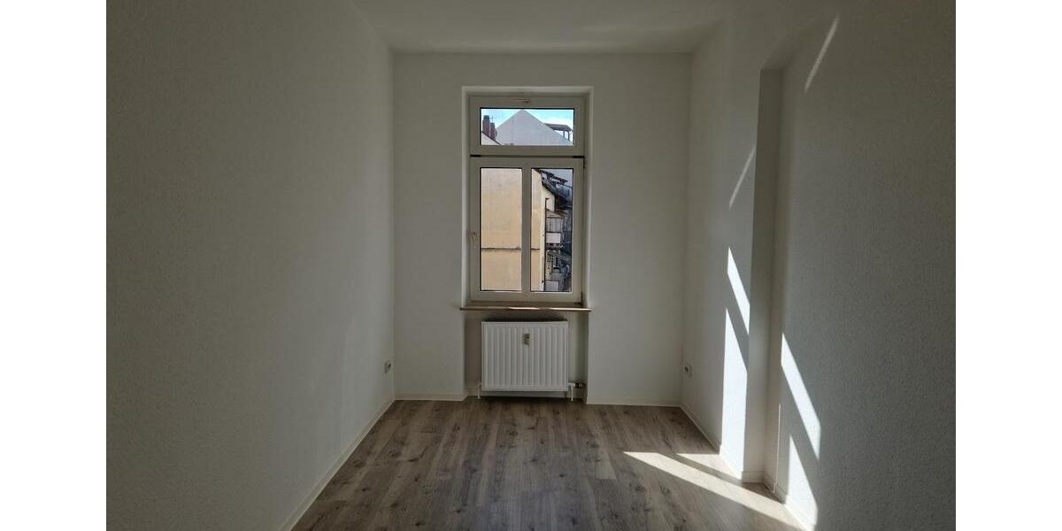 Etagenwohnung Nürnberg Sankt Leonhard - 4 Zimmer, 100 m&sup2;, 1.050&euro; | Angebot:25566744