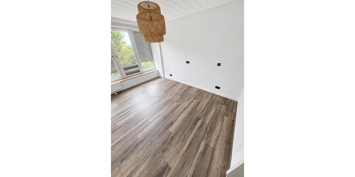 Einfamilienhaus Neunkirchen am Brand - 13 Zimmer, 320 m&sup2;, 3.200&euro; | Angebot:27613156