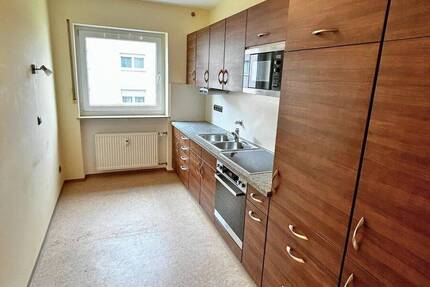 -REDUZIERT- Herzo, Großzügige 3-Zimmer-Wohnung, Loggia, Stellplatz + Garage, zentral, ruhig 3 zimmer