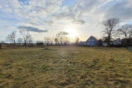 Grundstück mit Baugenehmigung für Doppelhaushälfte in Nürnberg-Höfles zimmer