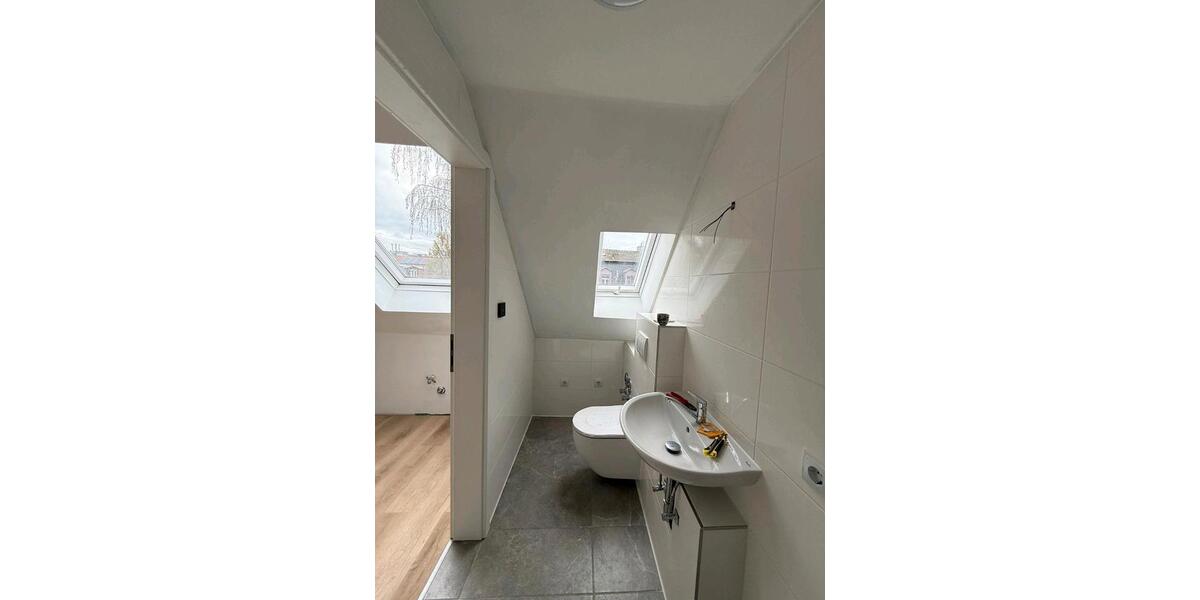 Dachgeschoßwohnung Nürnberg Eberhardshof - 3 Zimmer, 55 m&sup2;, 900&euro; | Angebot:26560528