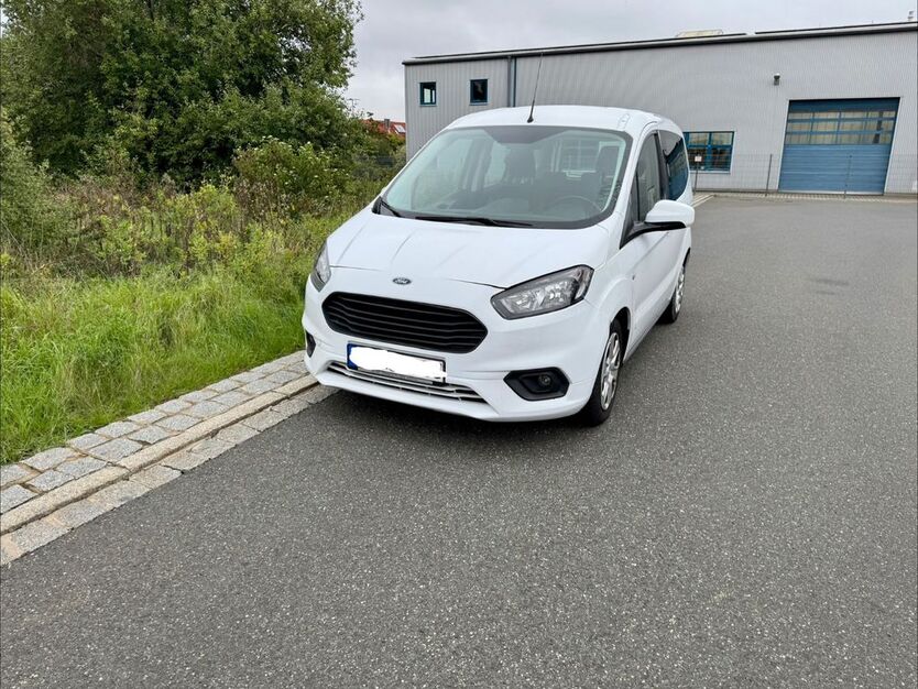 Ford Tourneo Courier 113.000 km 8.400 € Altdorf 90518