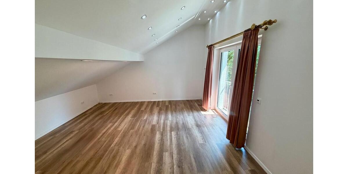 Einfamilienhaus Rückersdorf - 9 Zimmer, 332 m&sup2;, 1.350.000&euro; | Angebot:27195578