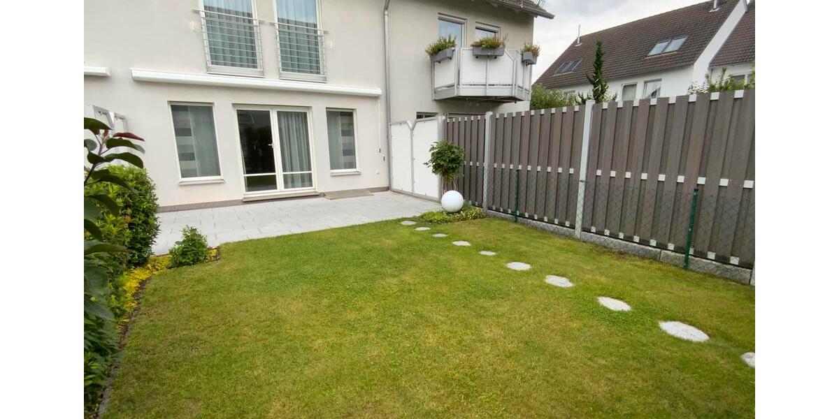 Exklusives RMH mit Garten, Garage, EBK und Terrasse zur Vermietung in Nürnberg - Pillenreuth 4 zimmer