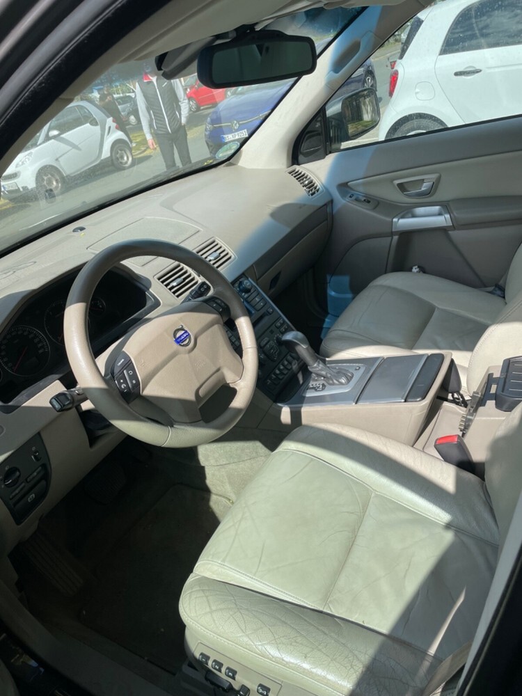 Volvo XC90 274.050 km 4.680 € Fürth 90744
