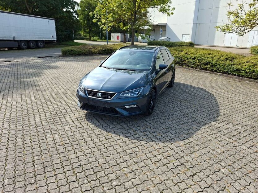 Seat Leon 143.598 km 13.500 € Fürth 90768
