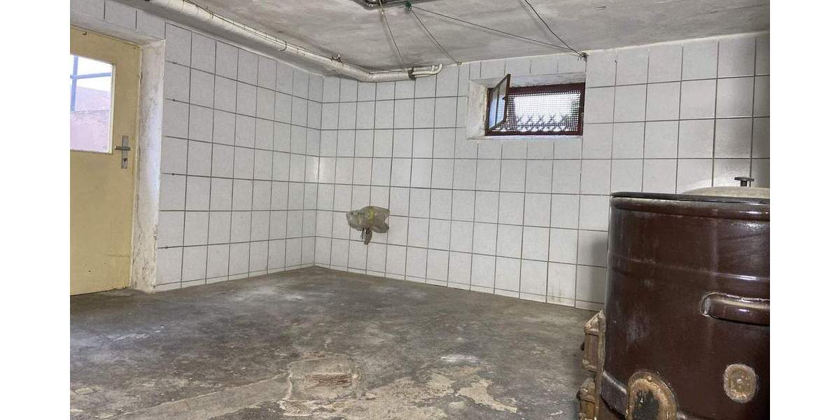 Einfamilienhaus Roßtal Weitersdorf - 9 Zimmer, 187 m&sup2;, 349.000&euro; | Angebot:25771449