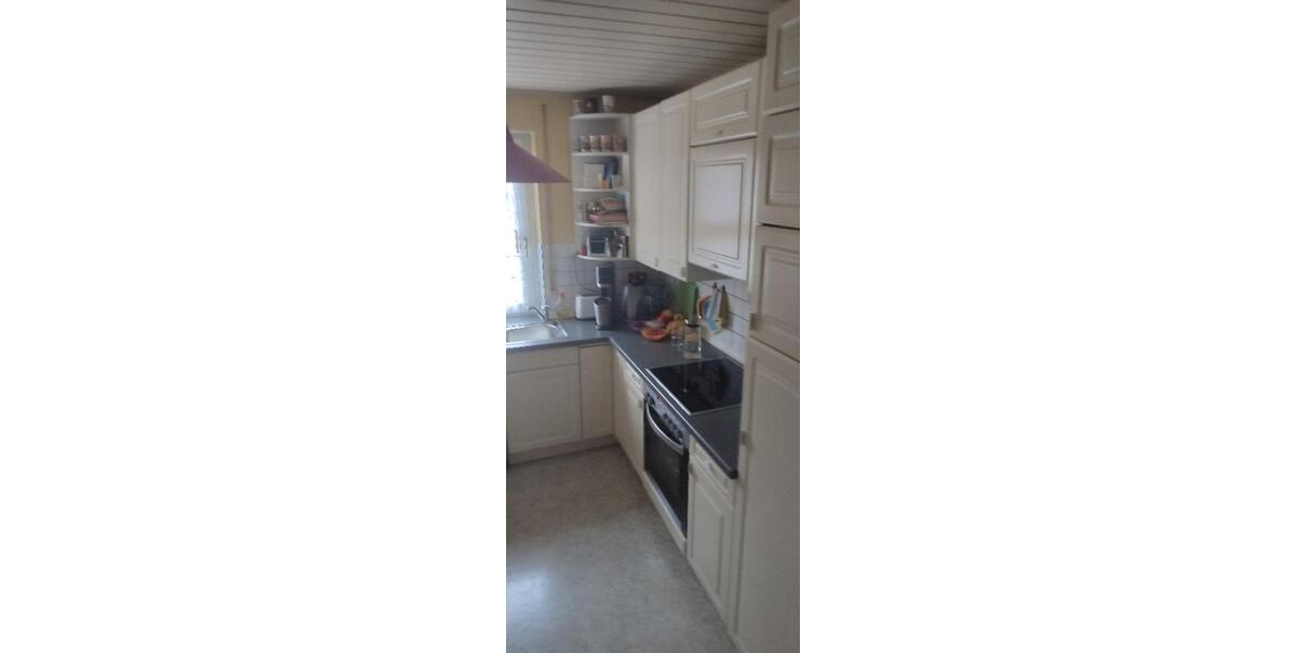 Helle, ruhige, renovierte, 3-Zi-Whg, EG, gute Lage nähe U-Bahn 3 zimmer