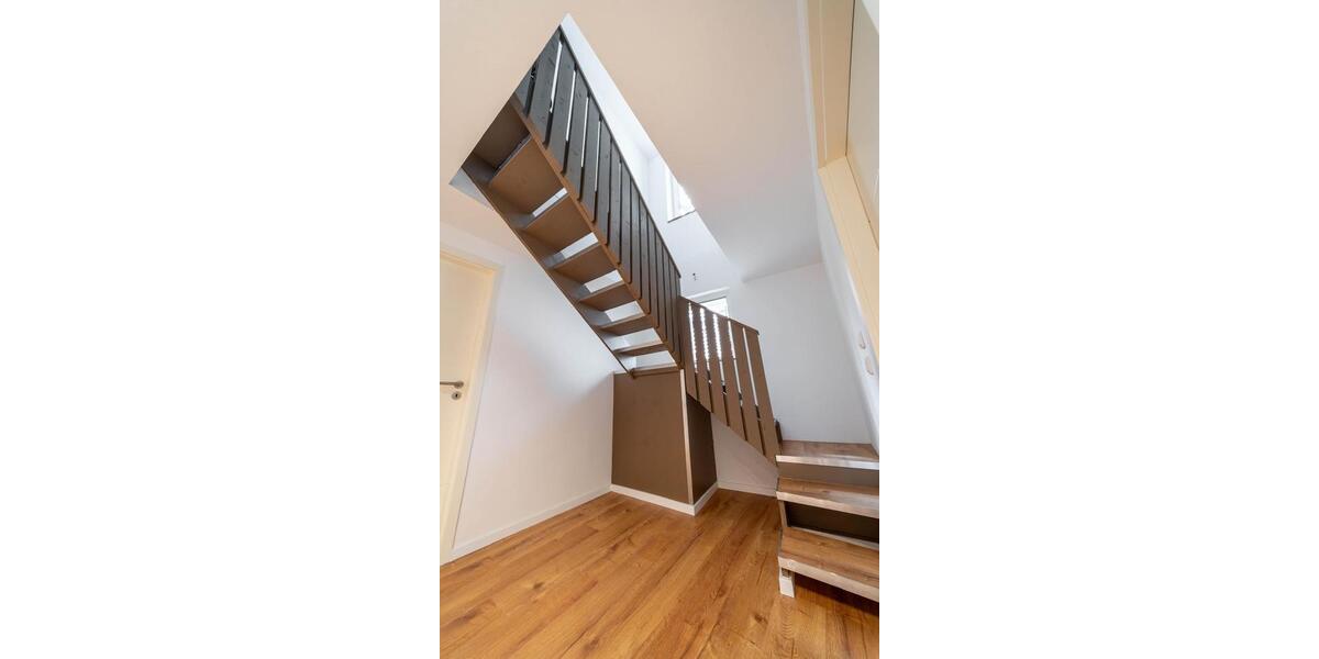 Etagenwohnung Fürth Bislohe - 4 Zimmer, 116 m&sup2;, 1.750&euro; | Angebot:26381876