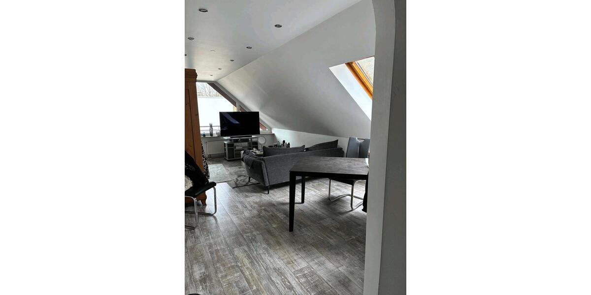 Dachgeschoßwohnung Fürth Atzenhof - 1 Zimmer, 52 m&sup2;, 670&euro; | Angebot:26689355
