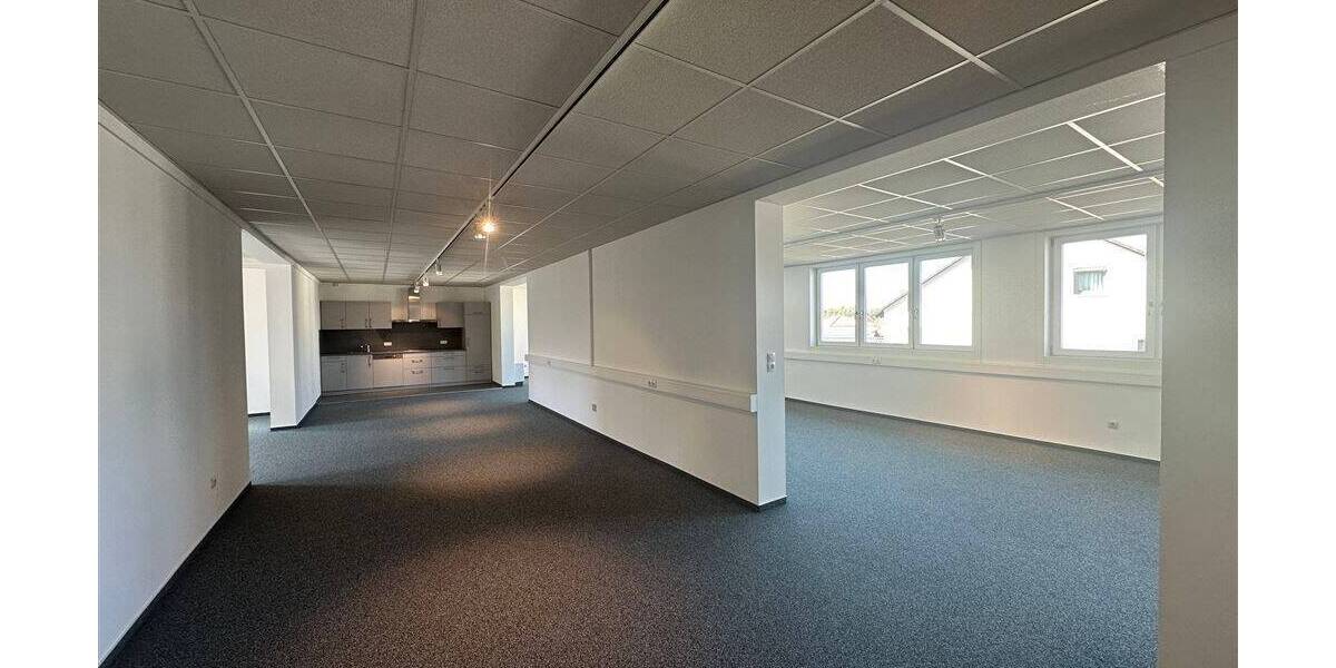 Gewerbeobjekt Leinburg Weißenbrunn - 6 Zimmer, 295 m&sup2;, 1.100&euro; | Angebot:23958257