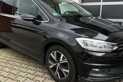 VW Touran 268.425 km 13.999 € Zirndorf 90513