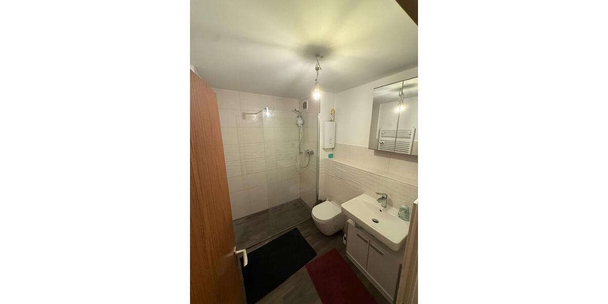 Helle 2 Zimmer Wohnung mit 2 Balkons im 3. OG in Poppenreuth zimmer