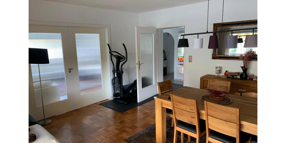 Etagenwohnung Fürth Atzenhof - 4 Zimmer, 122 m&sup2;, 1.550&euro; | Angebot:25256099