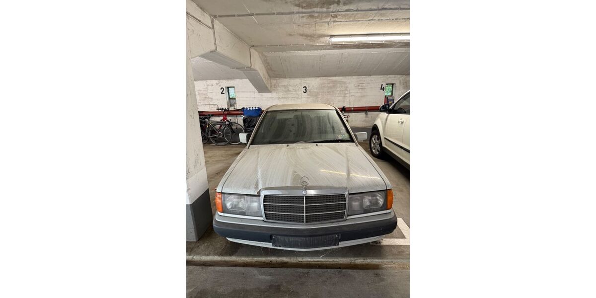 Mercedes-Benz 190 135.000 km 9.500 &euro; nürnberg 90479