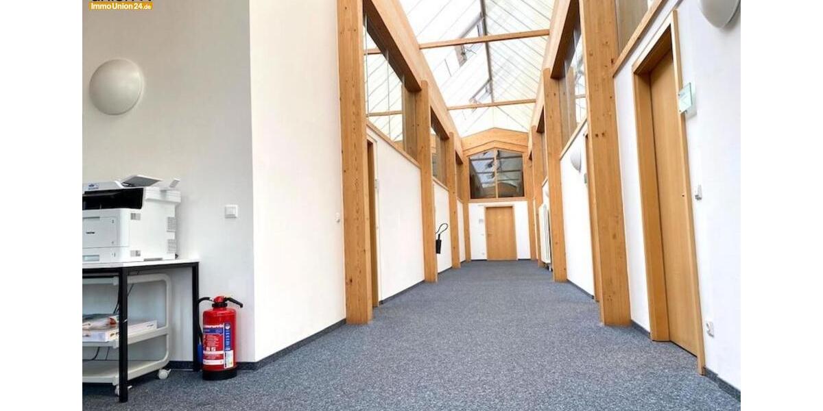 Repräsentative 880 qm Gewerbeimmobilie auch teilbar– vielseitig nutzbar und verkehrsgünstig gelegen zimmer