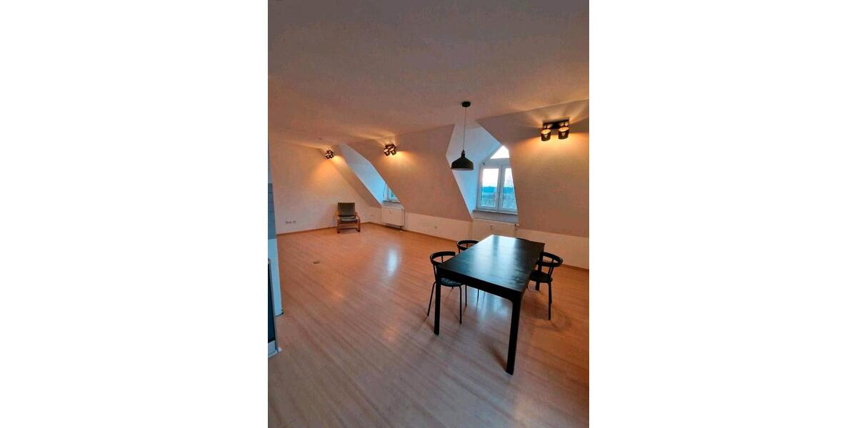 Dachgeschoßwohnung Erlangen Bruck - 3.5 Zimmer, 120 m&sup2;, 1.800&euro; | Angebot:26343080