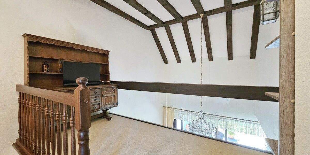 TOP WOHNLAGE-Nürnberg-Weiherhaus! Doppelhaushälfte mit Terrasse, Garten und Garage! 4 zimmer