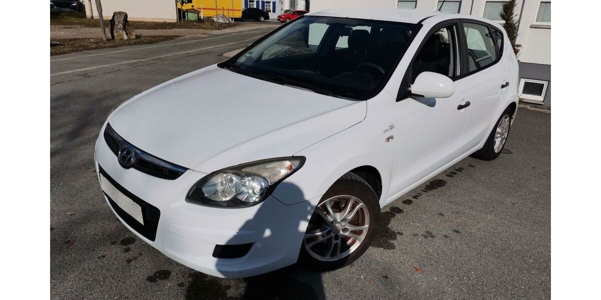Hyundai i30 143.950 km 3.599 &euro; Fürth 90762