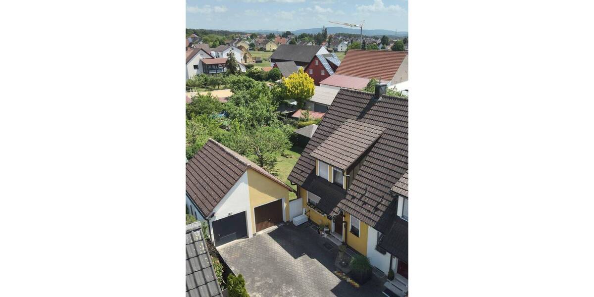 Doppelhaushälfte Heroldsbach - 4 Zimmer, 93 m&sup2;, 447.000&euro; | Angebot:26909635