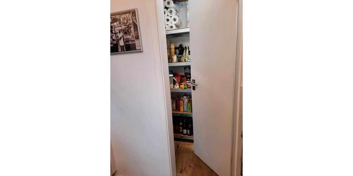 Etagenwohnung Nürnberg Gibitzenhof - 4 Zimmer, 127 m&sup2;, 1.900&euro; | Angebot:26124395
