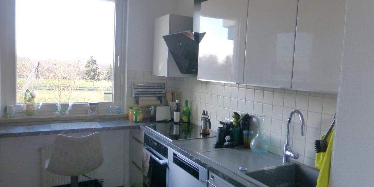 ENTSPANNUNG PUR! Moderne, helle 3 ZW (3. OG, Lift) mit Wintergarten, EBKü., TG-Stellplatz in ruhiger, grüner Lage direkt am Volkspark Marienberg. 3 zimmer