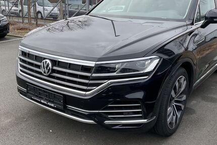 VW Touareg 157.643 km 29.877 &euro; Fürth 90763