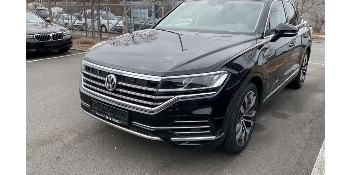 VW Touareg 157.643 km 29.877 &euro; Fürth 90763