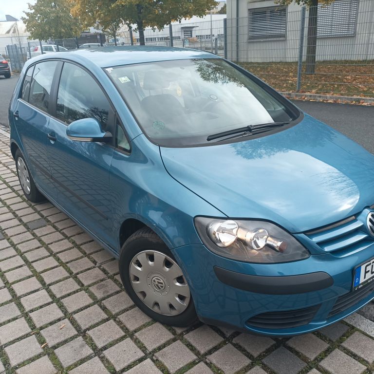 VW Golf Plus 85.228 km 2.700 € Zirndor 90513