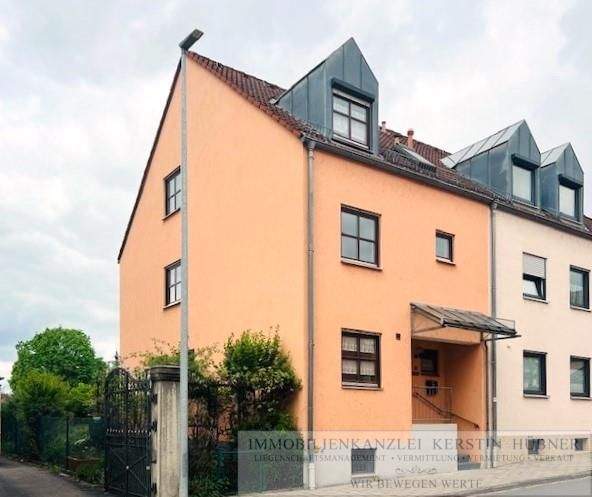 Reserviert: Viel Platz für die Familie und fußläufig zur Innenstadt: Großes REH mit Garten, Carport, Keller in ruhige... 6 zimmer