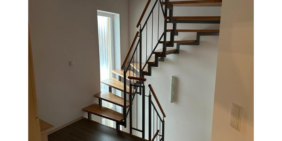 Gepflegte Doppelhaushälfte in Herzogenaurach Herzo Base 4 zimmer