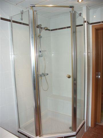 Bungalow Nürnberg Katzwang - 3.5 Zimmer, 130 m&sup2;, 2.000&euro; | Angebot:26126438