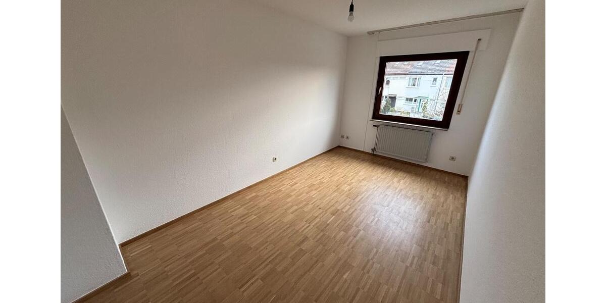 Reihenhaus Nürnberg Holzheim - 6 Zimmer, 120 m&sup2;, 1.700&euro; | Angebot:26048184
