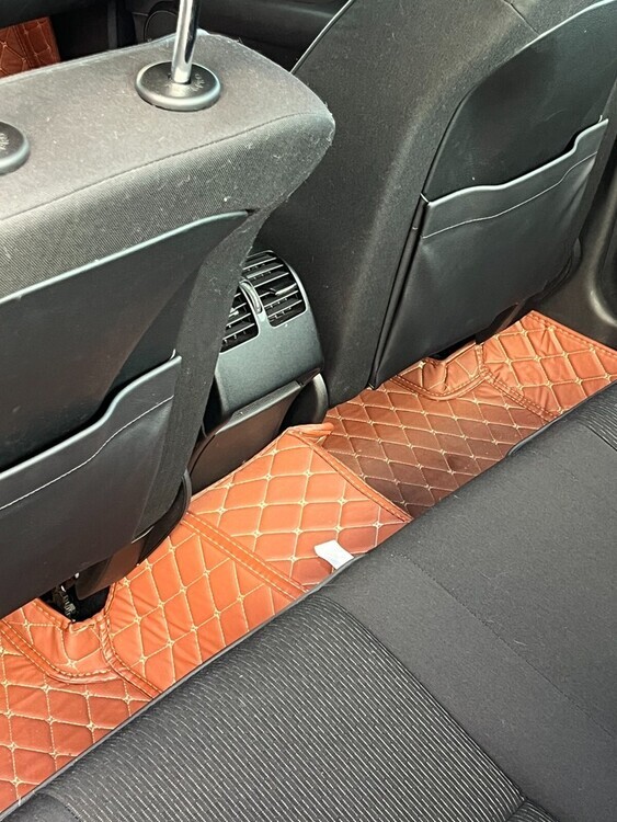 Mercedes-Benz 300C 90.000 km 15.200 € Schwanstetten 90596
