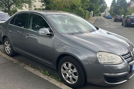 VW Jetta 131.000 km 3.550 € Nürnberg 90471