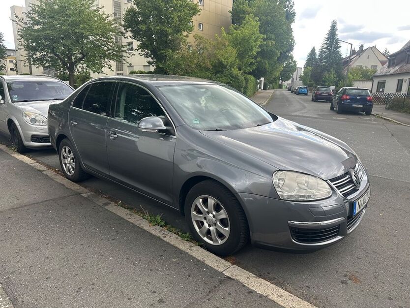 VW Jetta 131.000 km 3.550 € Nürnberg 90471