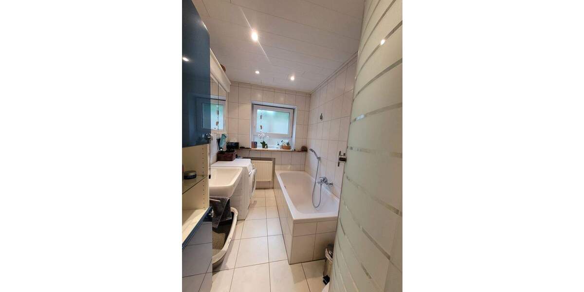 ** TOP GELEGENHEIT ** Saniertes 4-Familienhaus in bevorzugter Wohnlage für Anleger ** zimmer