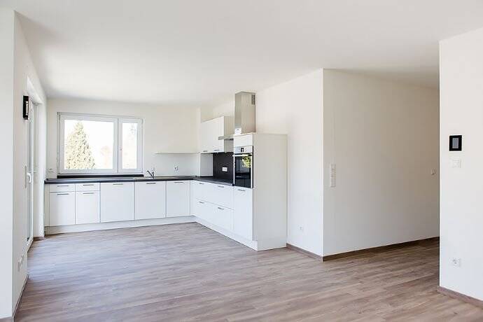 Etagenwohnung Nürnberg Eibach - 3 Zimmer, 80 m&sup2;, 1.210&euro; | Angebot:26834459