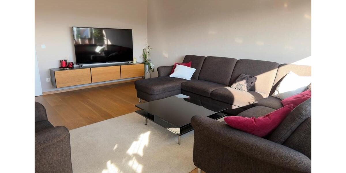 Etagenwohnung Nürnberg Falkenheim - 3 Zimmer, 94 m&sup2;, 1.700&euro; | Angebot:25644006