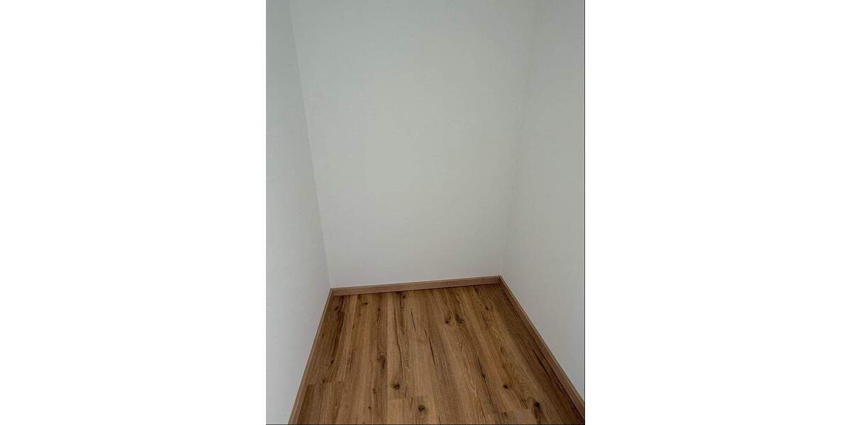 Etagenwohnung Roßtal - 3 Zimmer, 94 m&sup2;, 479.000&euro; | Angebot:25563846