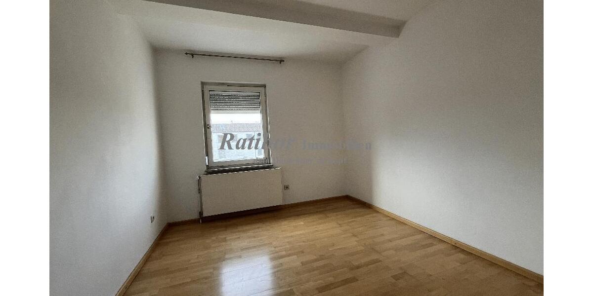 Außergewöhnliche und sehr großzügige 5 Zimmer Mansardenwohnung mit Dachterrasse und Wintergarten - Terrassenwohnung Roth Eckersmühlen | Angebot:27156609