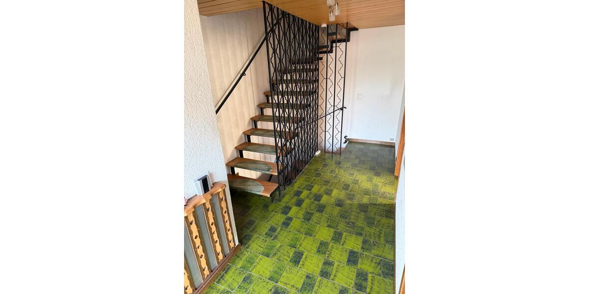 DOPPELHAUSHÄLFTE in Fürth- VACH am Kanal mit Pool und ohne Makler 5 zimmer