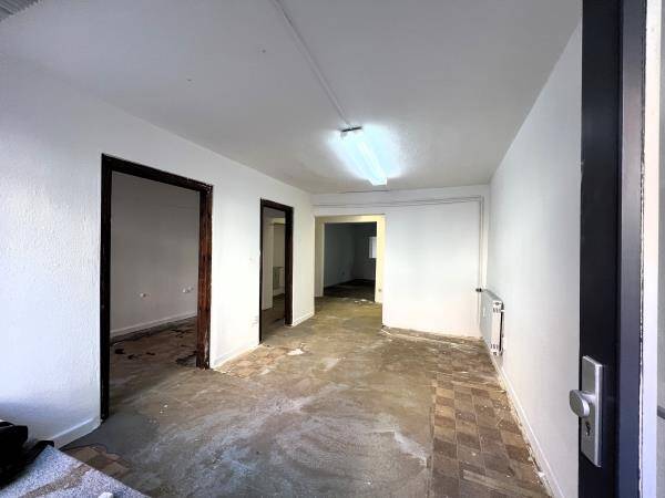 Gewerbeobjekt Lauf - 3 Zimmer, 750&euro; | Angebot:25748005