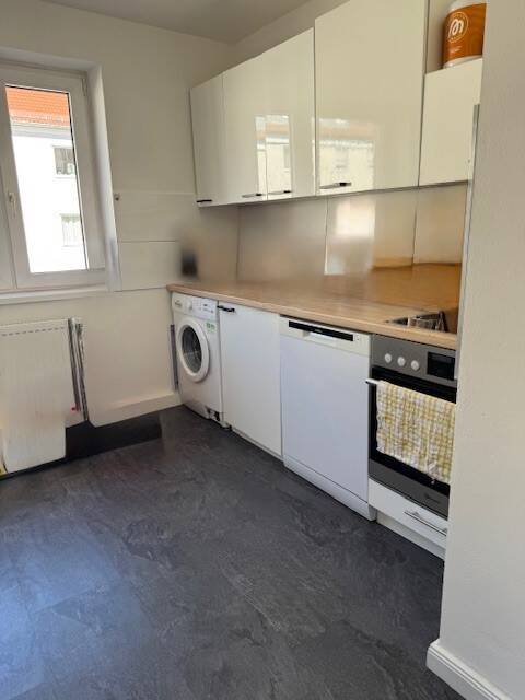 Ruhige und zentrale 3-Zimmer-Wohnung mit Echtholzboden & Südbalkon 3 zimmer