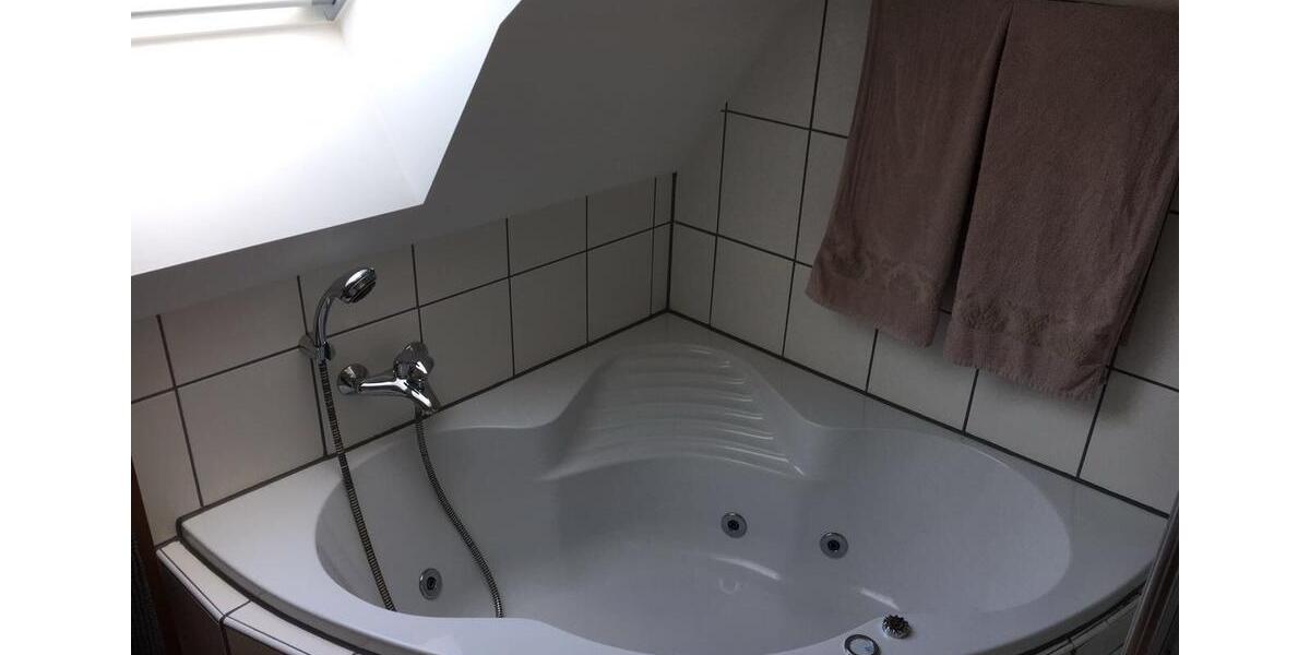 Dachgeschoßwohnung Oberasbach - 3 Zimmer, 60 m&sup2;, 237.000&euro; | Angebot:24775130